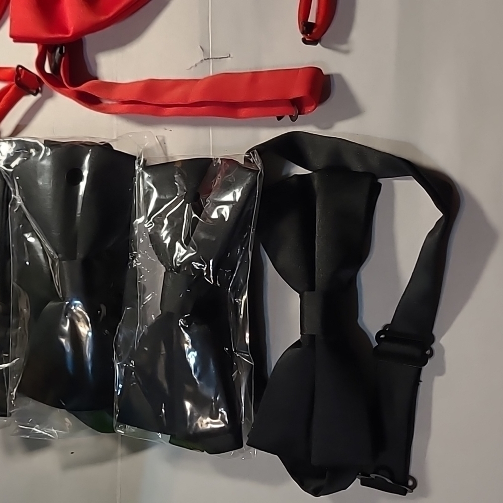 Kids BOWTIES Unisex NWOT